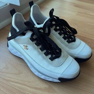 Women’s  CHANEL Classic Ivory Suede Sneakers size 38